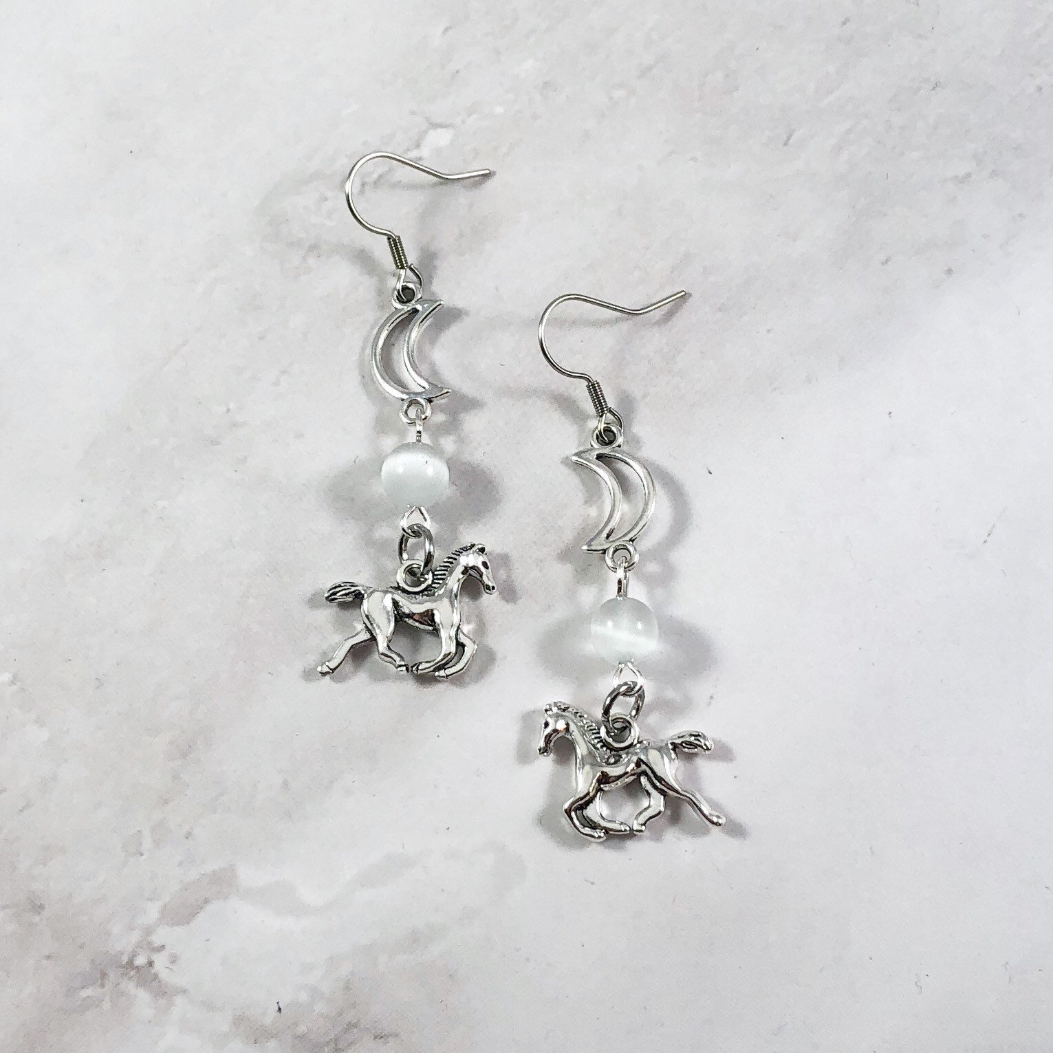 Selene-oorbellen, Griekse godin van de maan, mythologische sieraden, Luna,  Hellenic - Etsy België, image size:1531x1531