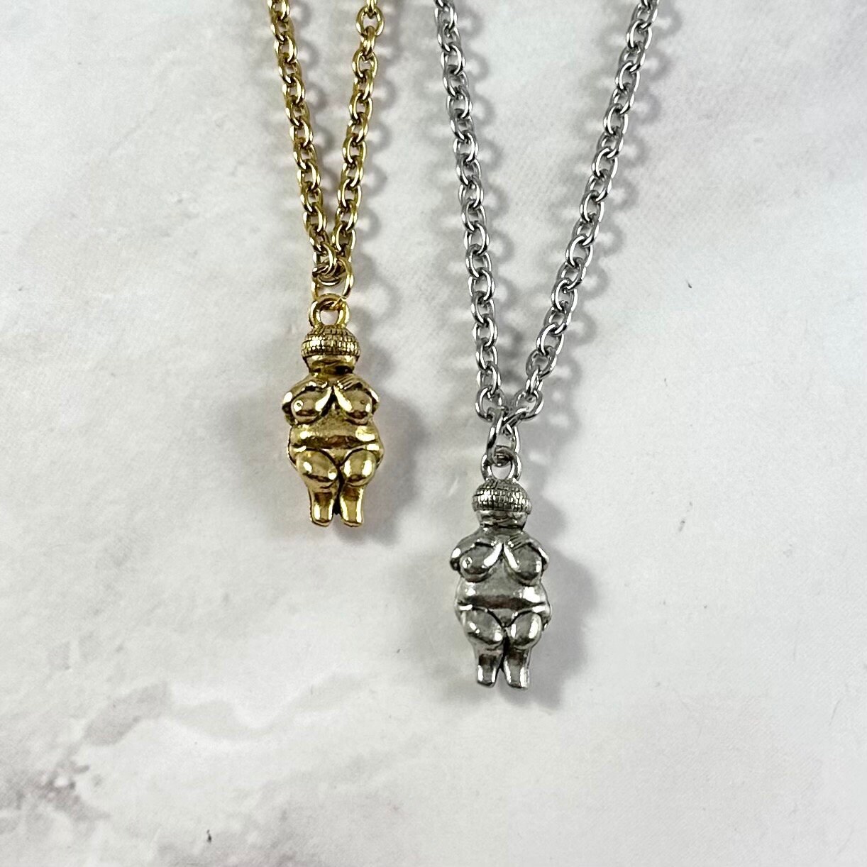 【 JOHANSILVERMAN 】 Torso of Venus Necklace Silver925 Sterling Silver Birth of Venus Portrait Pendant 30x25mm