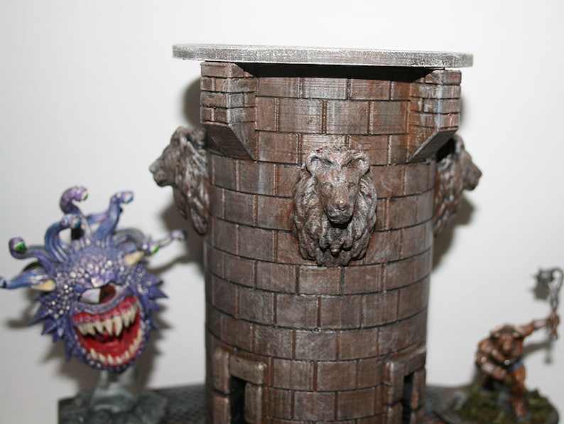 Warhammer Lionheart/'s Modular Dice Tower With Dice and Miniature Storage Boxes for Dungeons /& Dragons Pathfinder and other Tabletop Games