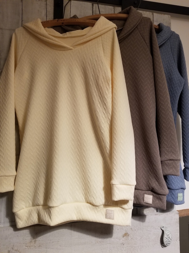 4-colour plain tunic or sweater available
