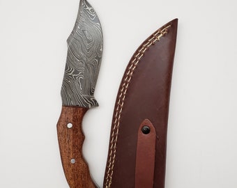 100% Hand Made 9.4" Damascus steel Horn Bolster hunting knife with Rose Wood Handle- Christmas Gift for Him