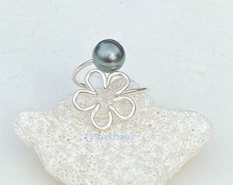 Wire Wrapped Flower with Tahitian Pearl ring
