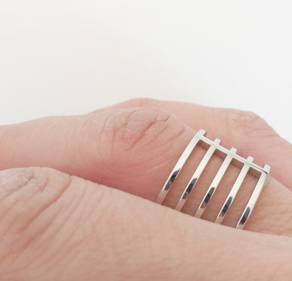 Anillo lineal de acero