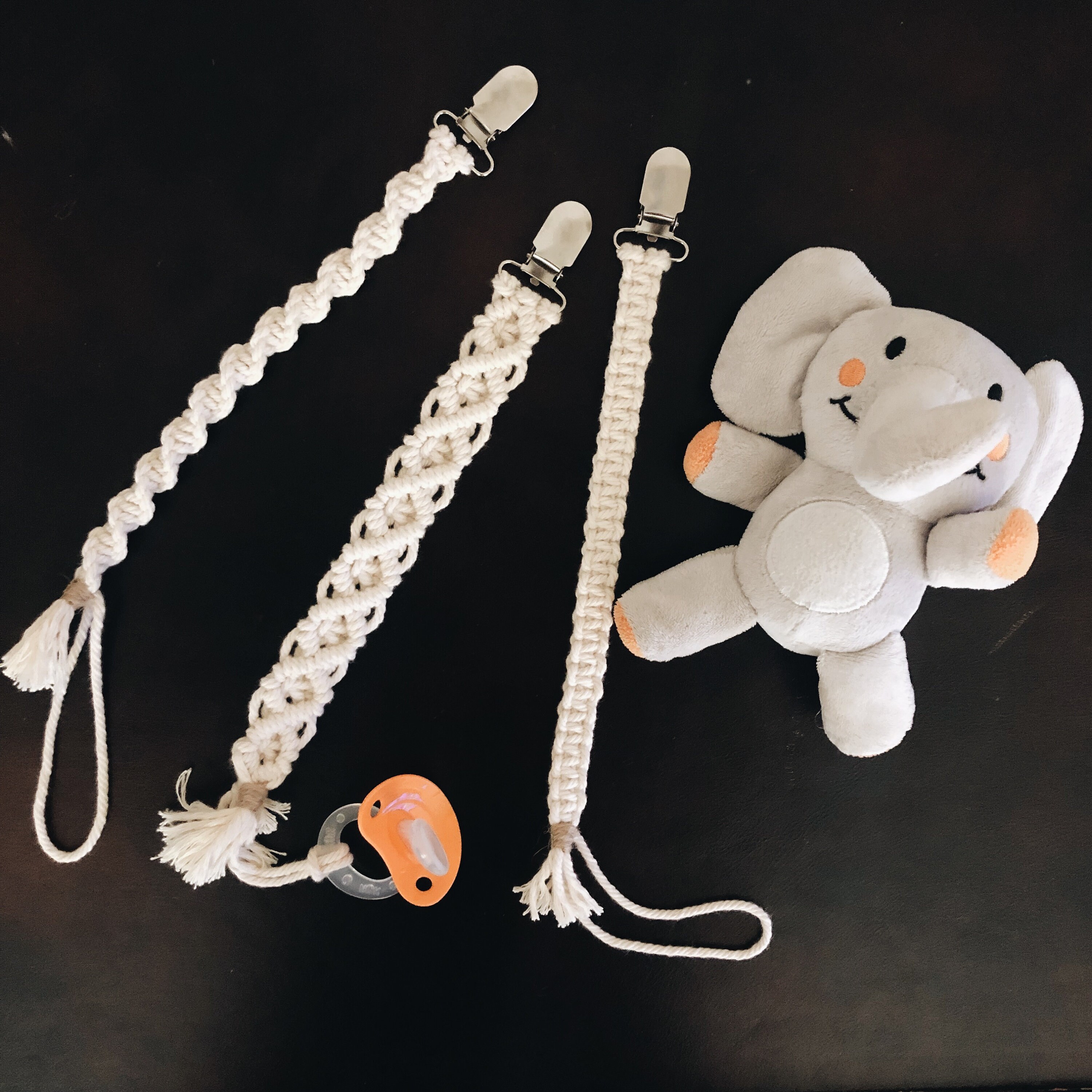 Macrame pacifier clip // pacifier clip // pacifier // baby toy Etsy