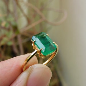 Raw Solitaire Emerald Gold Ring / Anniversary Ring / Statement Emerald Ring / Mother's Day Gift