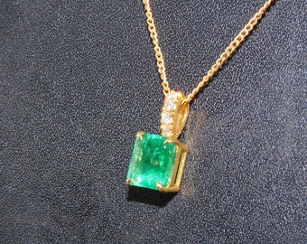 2.30 CARAT Natural zambian emerald necklace for womans. wedding necklace for womens./ Natural Emerald / gold layering Emerald Necklace