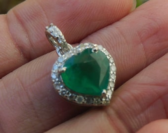 2 carat natural zambian certified emerald heart shape pendent for women /14k Solid Gold / Mother&#39;s day gift