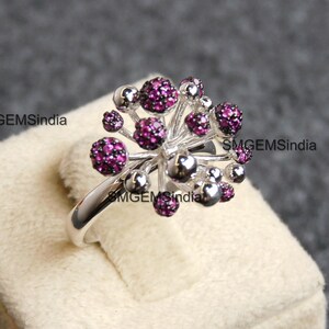Mini Pink Sapphire 14K Gold Flower Ring - Art Deco Design