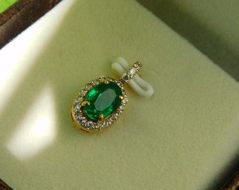 Oval Shape Natural Emerald And Diamond Pendant For Women And Girls / 18k Solid Gold Best Natural Zambian Emerald Pendant / Emerald Pendant