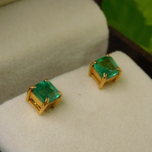 2 Carats Bridal Gift Handmade Women Stud Earrings In 14k Solid Gold / Emerald Earrings / Gold Emerald Earring