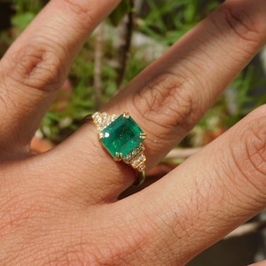 Natural Emerald And Diamond Gold Ring For Women And Girls / Engagement Ring / Anniversary Ring