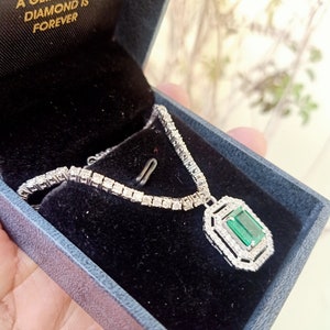18k Solid Gold Real Emerald and Diamond Art Deco Choker