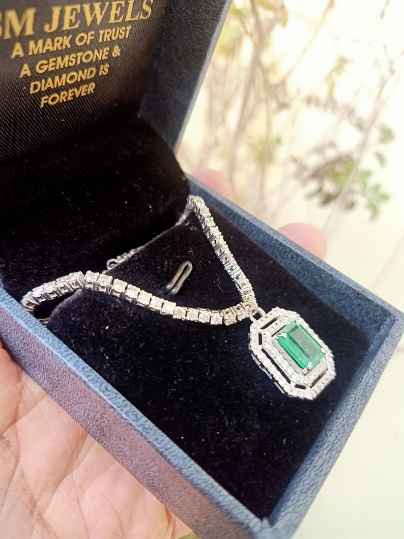 18k Solid Gold Real Emerald and Diamond Art Deco Choker