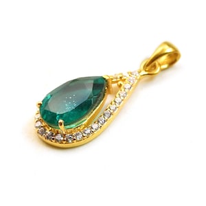 Natural Emerald Pendant / Australian Diamonds Pear Shape Pendant for Womens / 14k Solid Gold Pendant / Birthstone Pendant / Gemstone Pendant