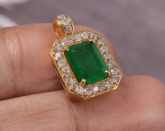 18k Yellow Gold Natural Emerald And Diamond Pendant / Emerald Cut Pendant / unisex Pendant / Anniversary Gift Pendant / Emerald Pendant