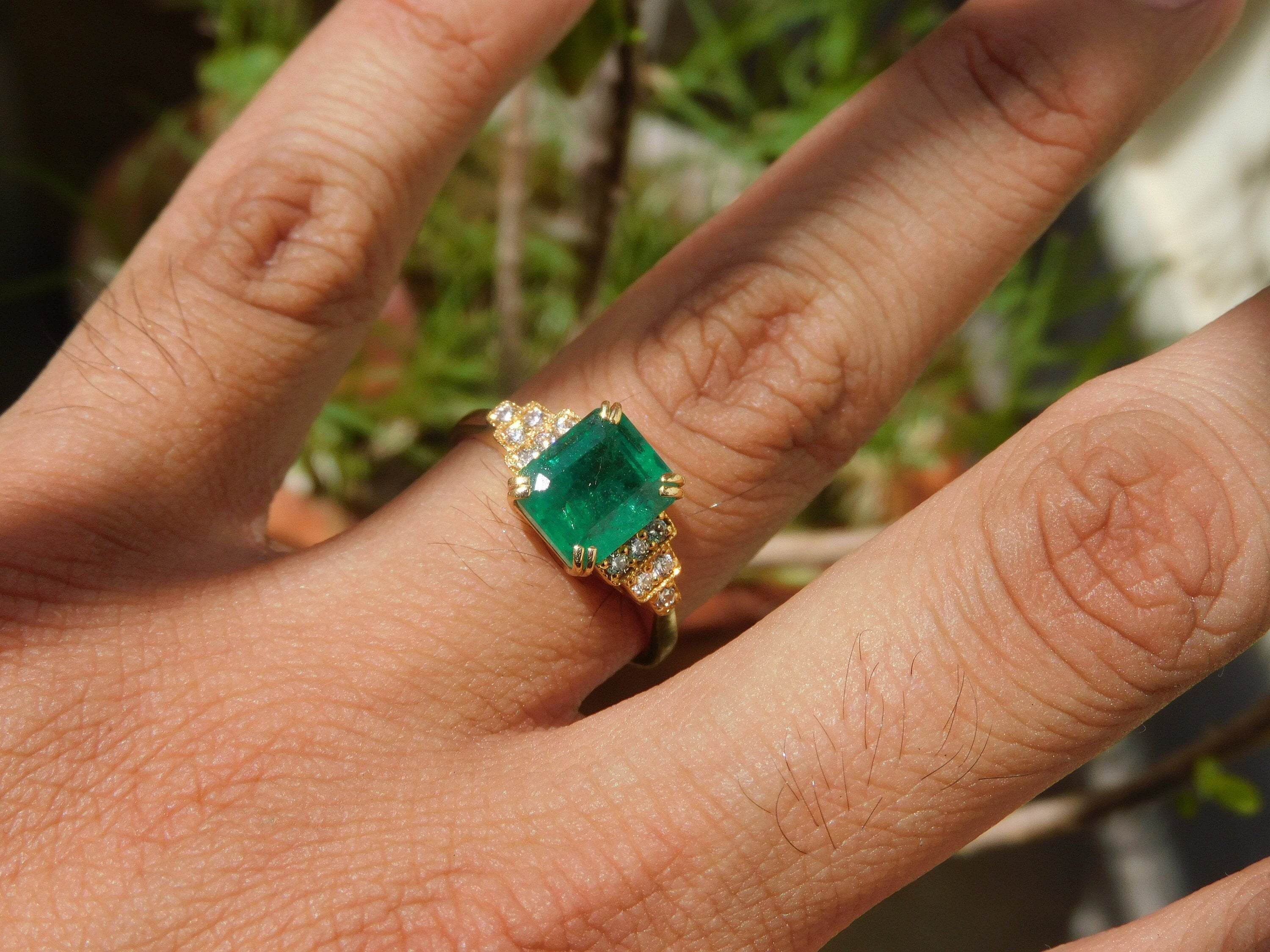 Natural Emerald and Diamond 14k Gold Ring - May Birthstone Natural Emerald and Diamond 14k Gold Ring - May Birthstone