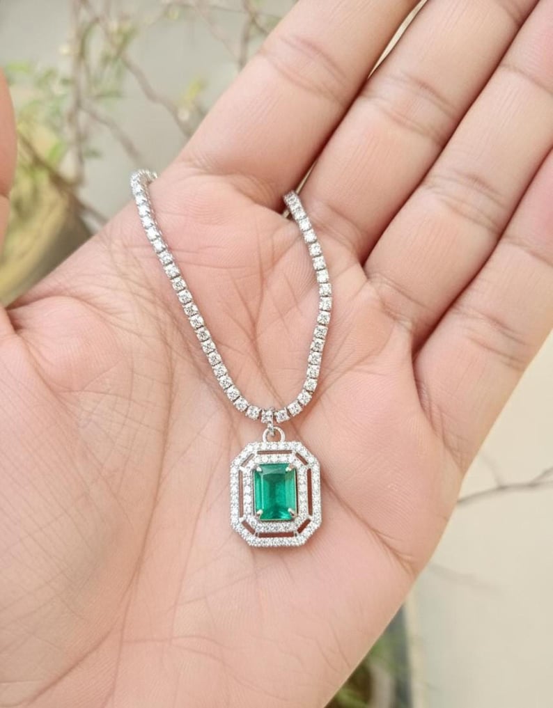 18k Solid Gold Real Emerald and Diamond Art Deco Choker