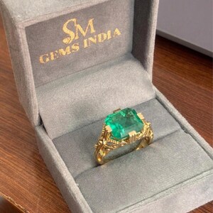 Vintage Natural Emerald Ring in 18K Solid Gold / Stylish Victorian Style Emerald Engagement Ring For Womens And Girls/ christmas gift