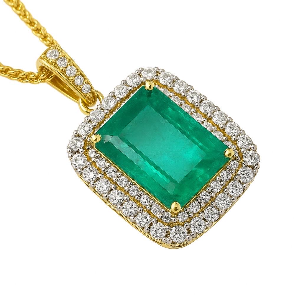 7.10カラットの天然ザンビア産エメラルド八角形ペンダント（14Kまたは