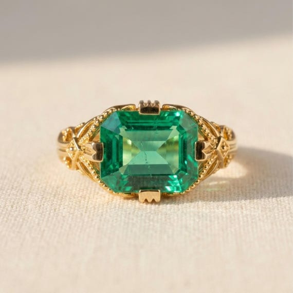 Vintage Natural Emerald Ring in 18K Solid Gold / Stylish Victorian Style Emerald Engagement Ring For Womens And Girls/ christmas gift