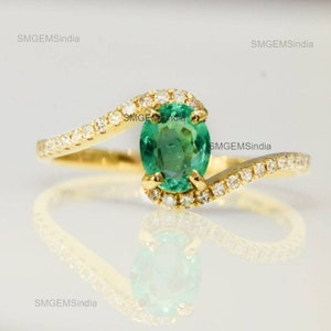 Ovaler Damen-Smaragd-Twisted-Ring aus 14-karätigem Massivgold / Damen-Geschenk-Ring mit Mai-Geburtsstein / Jahrestag-Hochzeitsgeschenk-Ring