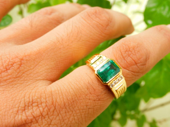 3.20 CT Emerald Mens Ring in Yellow Gold | New York Jewelers Chicago-vinhomehanoi.com.vn