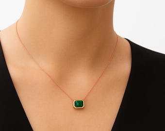 14k gouden smaragdgroene ketting: achthoekig geslepen ring, geboortesteen mei