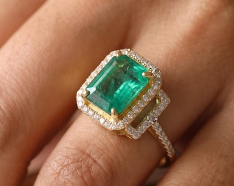 Vintage Natural  Emerald Engagement Ring: 14K Gold Gemstone Ring For Anniversary Wedding Gift Ring