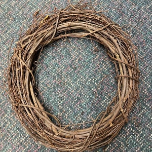 18&quot; Round Grapevine Wreath - 18RVW