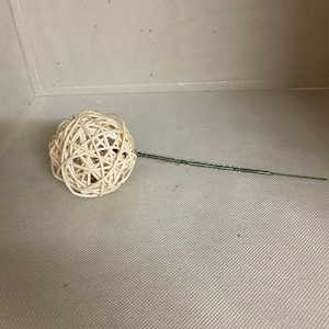 Cream Rattan Ball Pick, Vine Ball Pick, Grapevine, Rattan Stem, Rattan Ball, Ball Pick, Wreath Embellishment, wreath pick