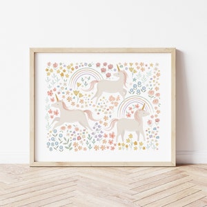 Stampa di fiori selvatici con unicorno paesaggistico - Arte floreale da parete per bambini, arredamento per camera da letto a tema principessa unicorno, arredamento stravagante per la cameretta dei bambini, camera da letto per ragazze