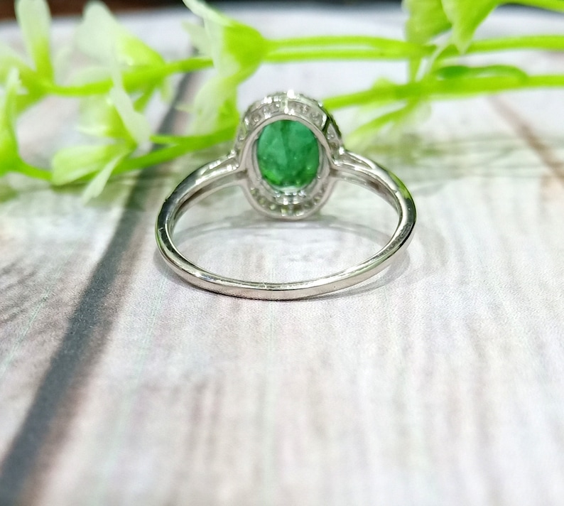 Engagement Ring 14k White Gold Natural Emerald /& Diamonds Oval Shape Gemstone Ring Size Select Precious Ring May Birthstone Ring
