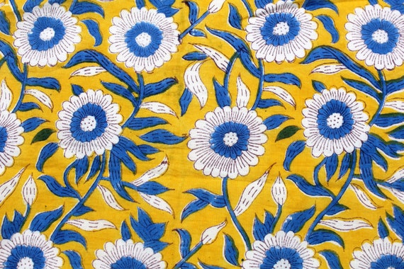Tissu fleuri jaune et bleu de la robe en Voile de coton Sanganeri Cour fabrication de Voile tissu d’impression bloc indien d782bb Tissu fleuri jaune et bleu de la robe en Voile de coton Sanganeri Cour fabrication de Voile tissu d’impression bloc indien d782bb