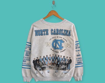 vintage 80s 90s north Carolina tar heels sweatshirt north Carolina university crewneck sweater pullover college nice gray colour size large