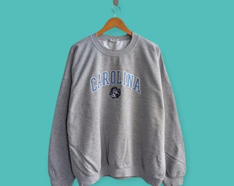 vintage university north Carolina sweatshirt embroidered crewneck Carolina tar heels sweater pullover streewear gray colour size x-large