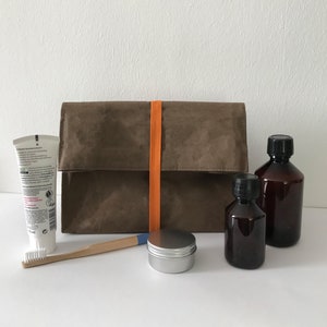 Praktischer Kulturbeutel zum Aufhängen – aus waschbarem Papier für umweltbewusstes Reisen, ein nachhaltiges Geschenk für Reiselustige