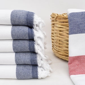 Toalha de praia com monograma, toalha felpuda listrada azul-marinho-branco-vermelho de 63" x 36", presente para mãe, presente personalizado para madrinha de casamento, toalha de praia turca,