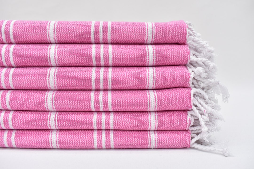 Personalized Gifts, Monogrammed Hand Towel, Bridal Gifts, 40x24 Pink