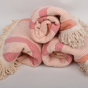 Toalha turca, toalha redonda de diamante, toalha de algodão laranja-fúcsia de 63 x 63 polegadas, presentes de solteiro, lembranças para chá de panela, presente para namorado,