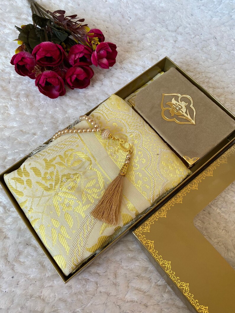 Prayer Mat Gift Set Tasbeeh Prayer Rug Velvet Quran Quran Etsy Canada