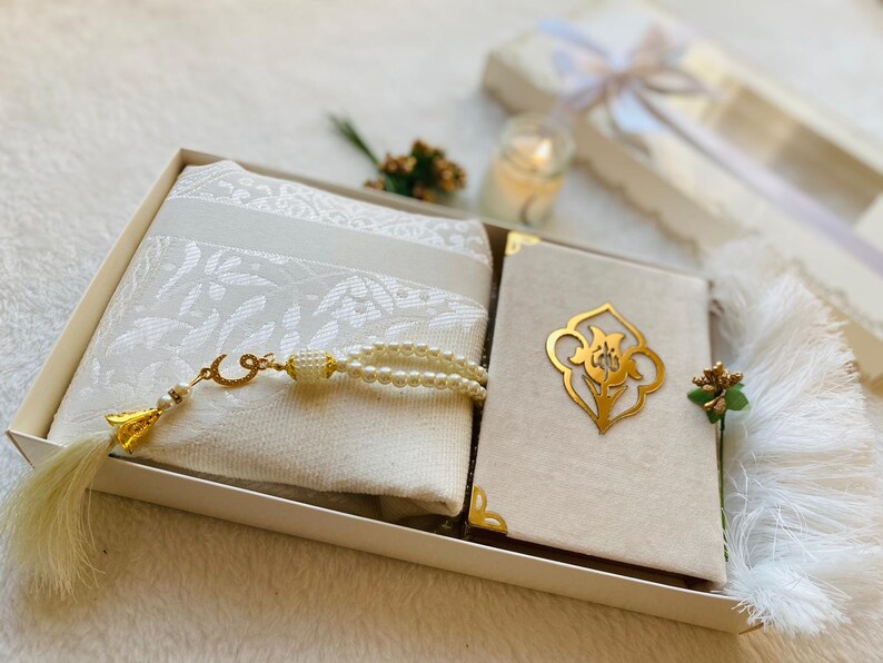 Prayer Mat Gift Set Tasbeeh Prayer Rug Velvet Quran Quran Etsy Canada