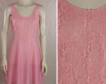 80s vintage pink lace full slip - pink lace petticoat - pastel lingerie - vintage dress slip - bedroom lounge wear flared nightie - size m