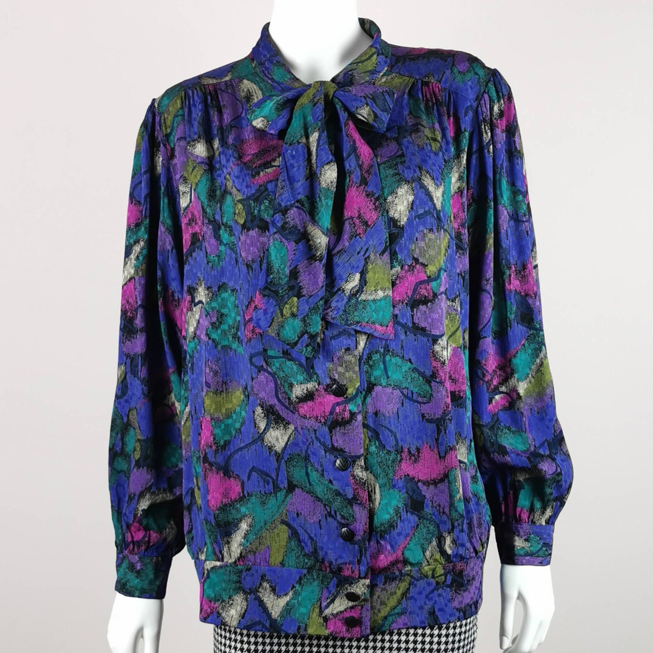 Les Copains 花柄シルクブラウス　44サイズ　&スカート Les Copains 花柄シルクブラウス44サイズ&スカート