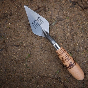 Custom Archeology Trowel - Inspired in Celtiberian Ceramic