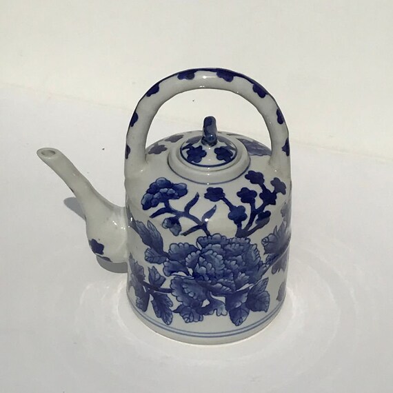 Nantucket Porcelain Teapot Blue White W/floral Pattern Etsy