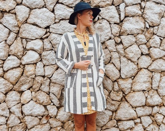 Chaqueta en blanco y negro / Chaqueta de talla única / Bata tipo kimono con bolsillos / Algodón / Rayas
