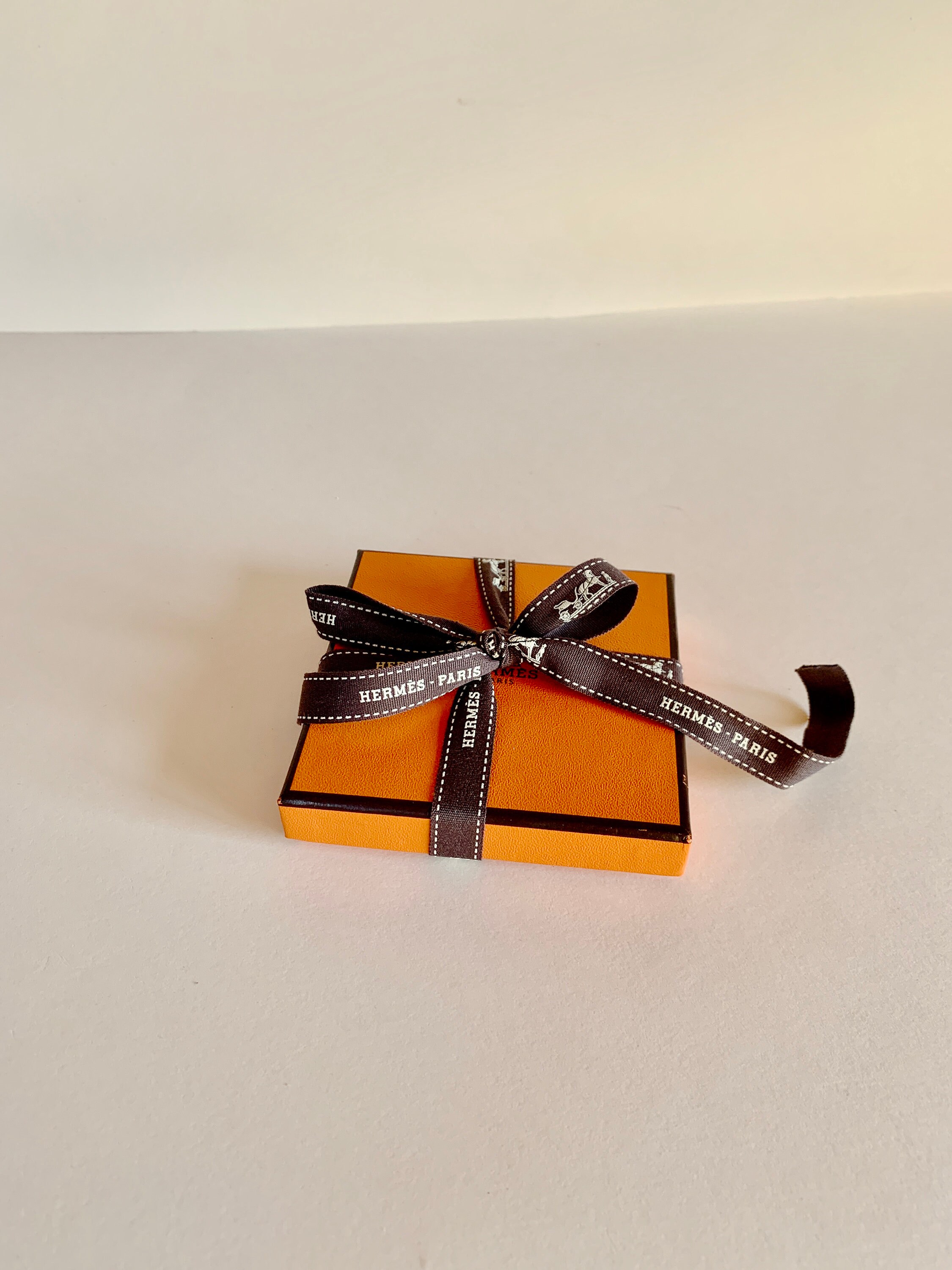 HERMES Clic H Vintage Box Ribbon L9.5cm X L9.5cm X P2cm 