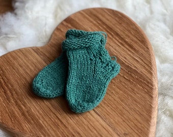 Baby socks for a cause {knitted}