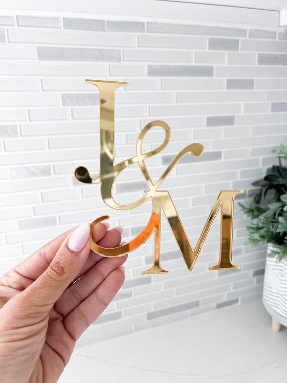 Personalized Wedding Initials Cake Charm Keepsake ‚— Custom Bride Gift for Wedding & Bridal Shower Favors