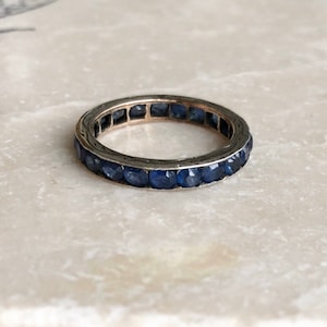 Vintage Platinum Natural Sapphire Band